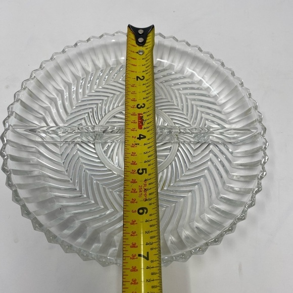 Vintage Small 7" Round Divided Cut Clear Serving Dish - Picture 4 of 5